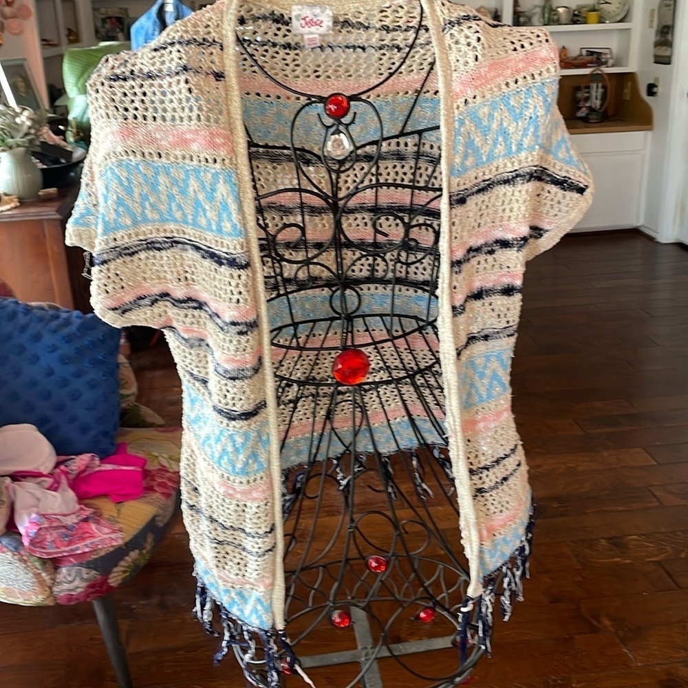 🦺🦺🦺3 for 12$🦺🦺🦺Crochet Fringe Vest